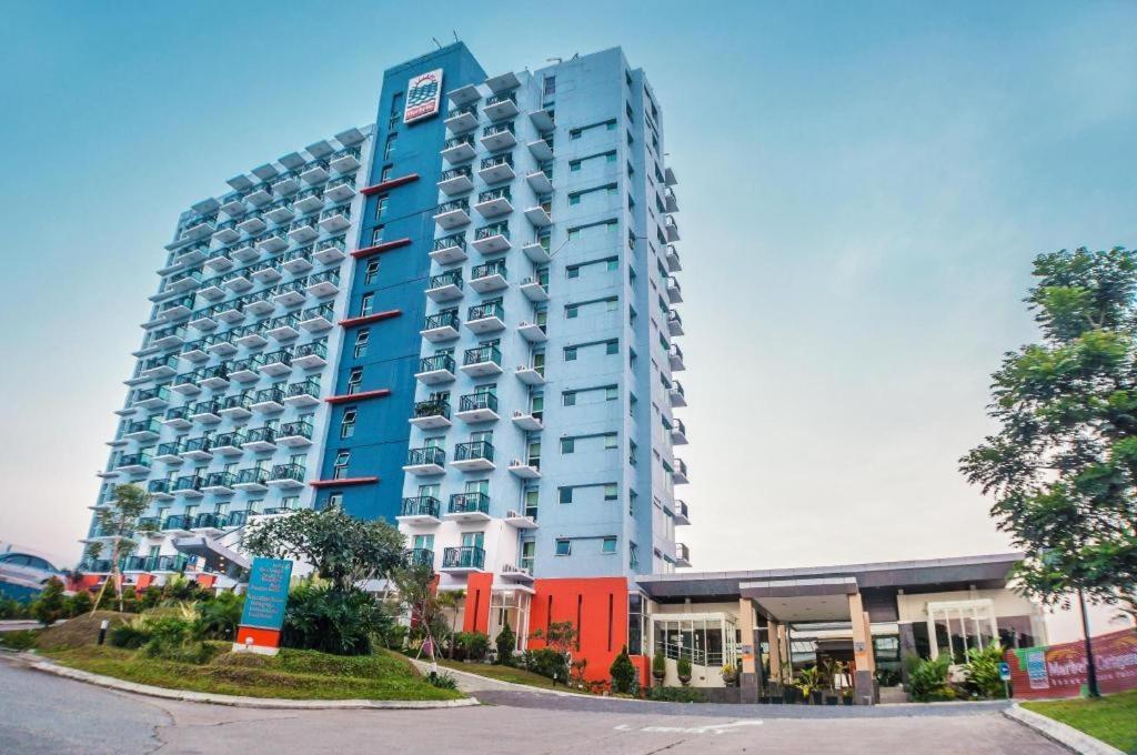 Marbella Hotel Dago Bandung Exterior photo