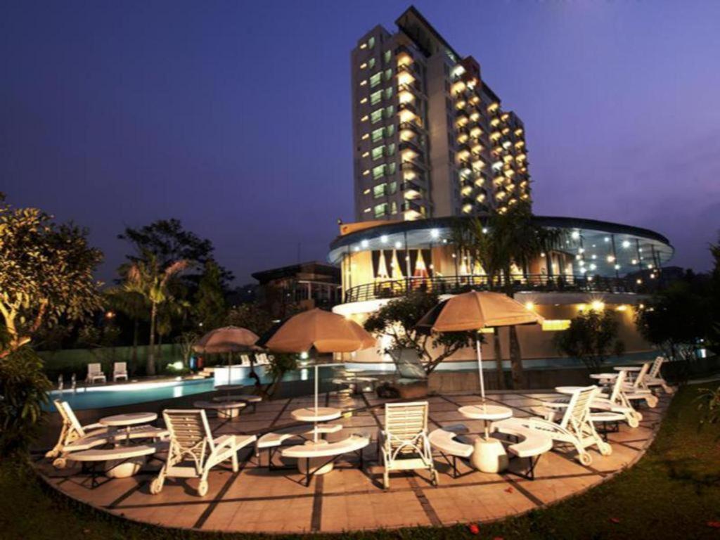 Marbella Hotel Dago Bandung Exterior photo